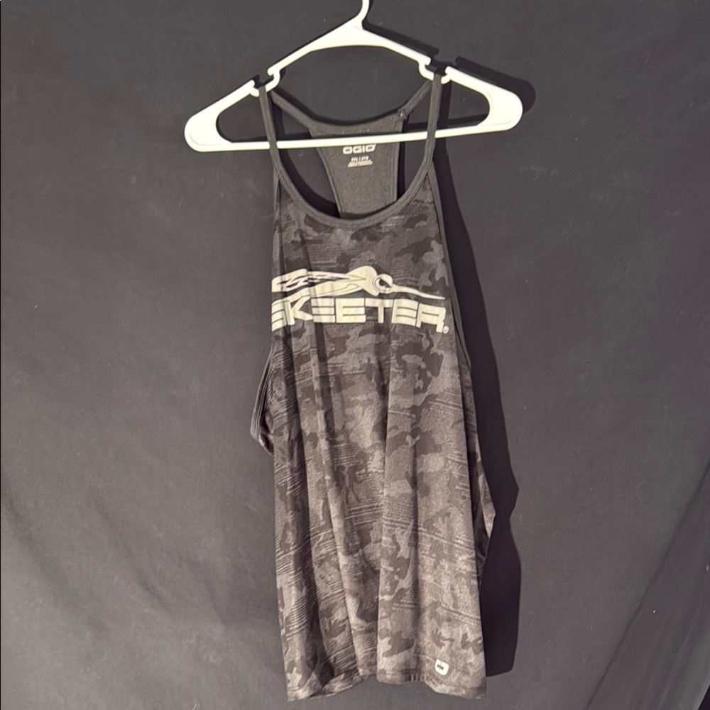 Fishing tank tops Pelagic and Skeeter